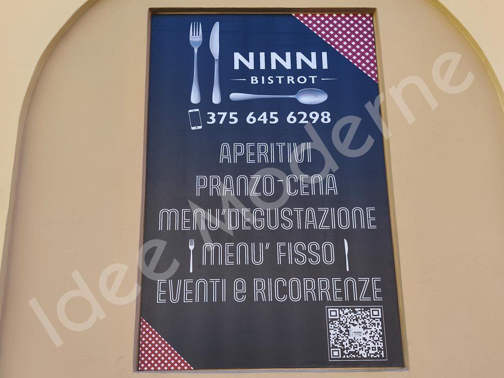 Decorazione vetrine negozio Busto Arsizio con adesivi personalizzati