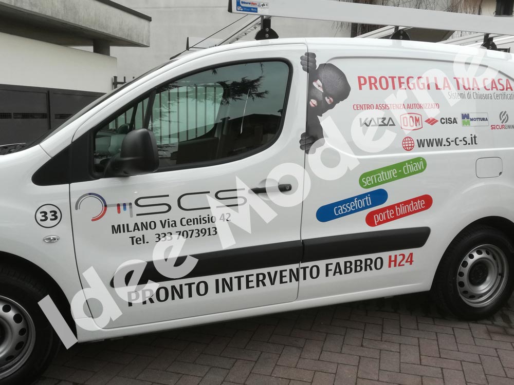 Furgone brandizzato con grafica pubblicitaria personalizzata Varese