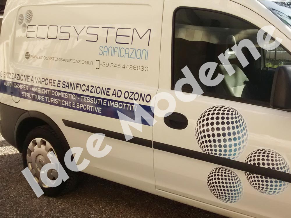 Furgone brandizzato con grafica pubblicitaria personalizzata Varese