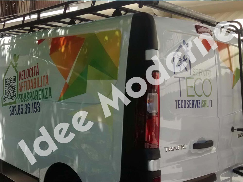 Furgone brandizzato con grafica pubblicitaria personalizzata Varese
