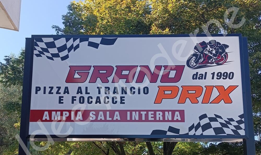 Insegna luminosa LED per negozio Varese con logo personalizzato