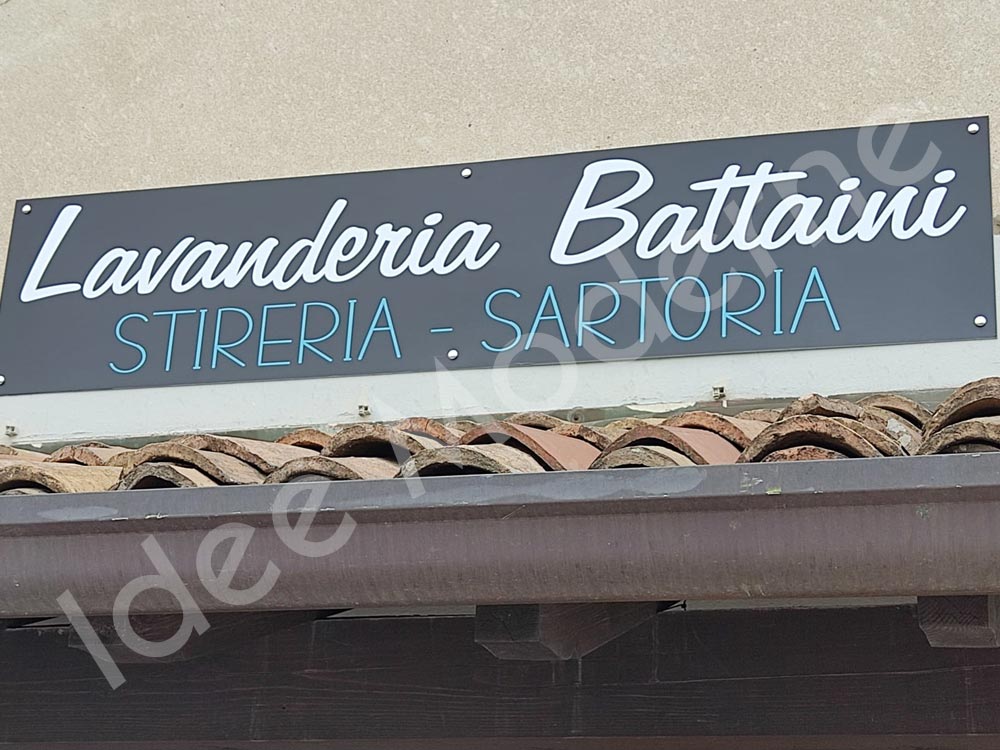 Insegna pubblicitaria totem per attività commerciale Varese
