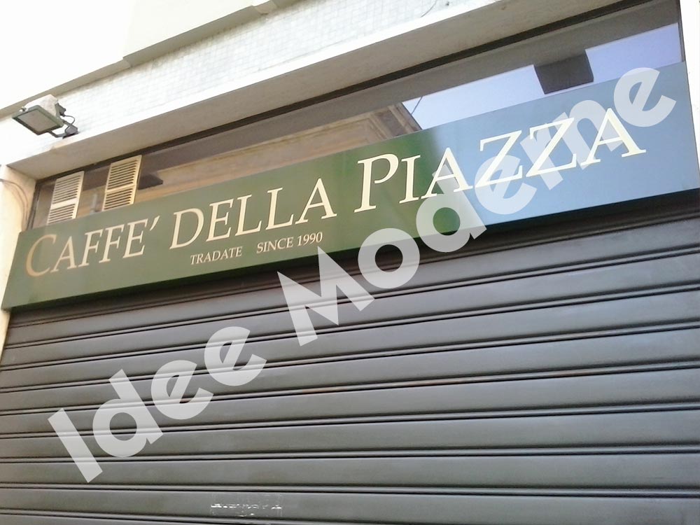 Installazione insegna pubblicitaria a bandiera Varese