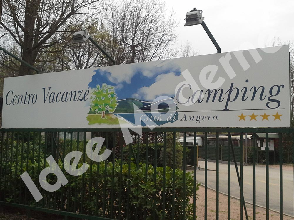 Insegna pubblicitaria per negozio Varese con logo personalizzato