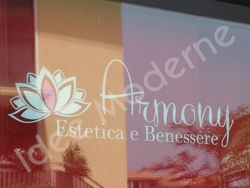 Lettere adesive in PVC per insegna negozio Varese Milano