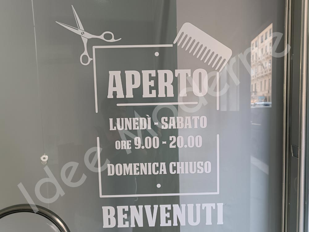 Prespaziati adesivi in PVC per vetrina negozio Varese