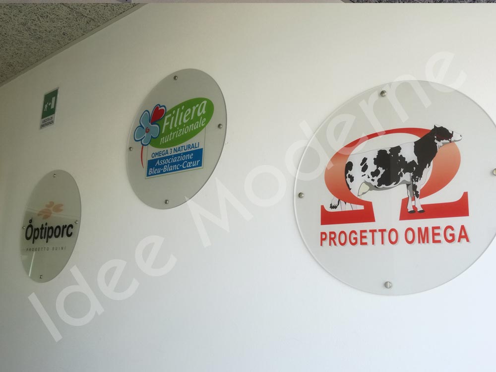 Targa in alluminio con logo aziendale personalizzata Varese