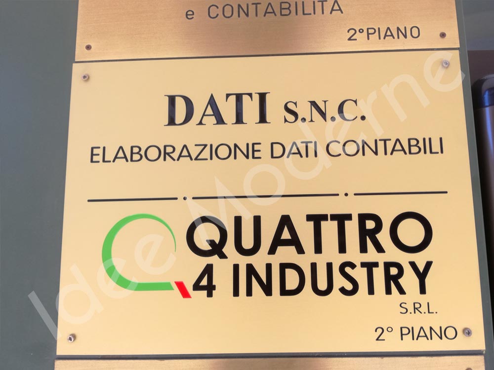 Targa in alluminio con logo aziendale personalizzata Varese