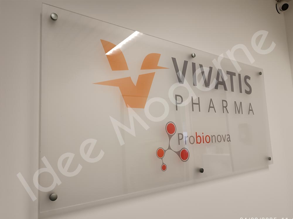 Targa personalizzata in plexiglass per ufficio Varese